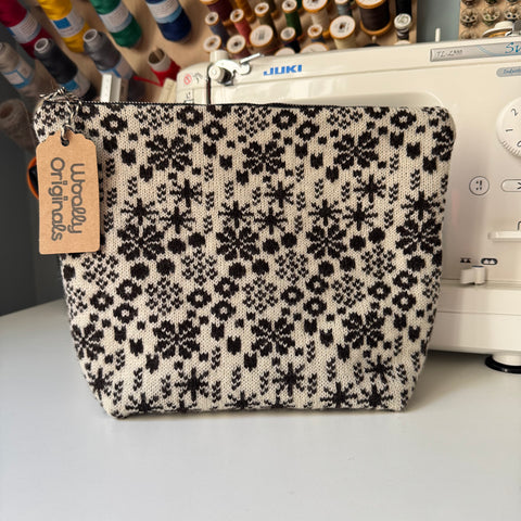 Inverewe Floristry - Medium Project Bag - Monotone